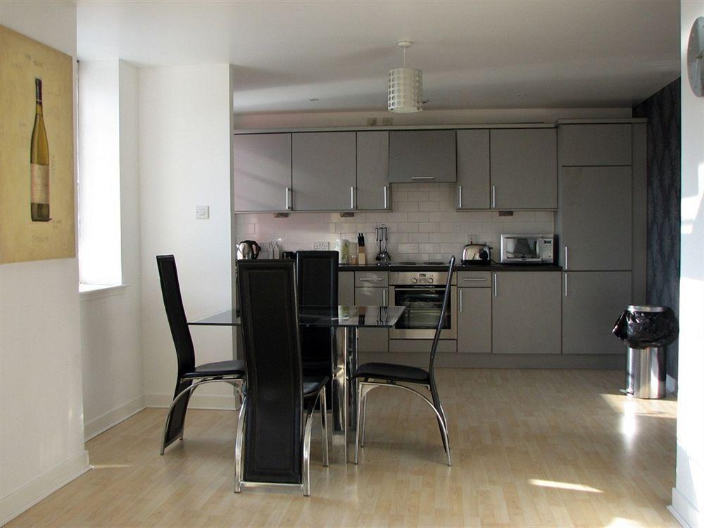 Glasgow Central Clock Tower Boutique Suites And Bistro Extérieur photo